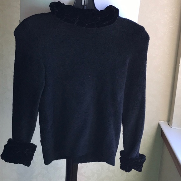 Black Stylized Sweater - Picture 6 of 6